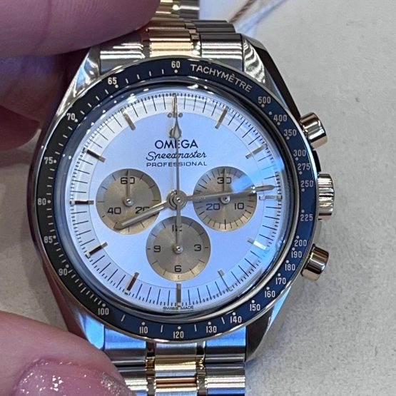 Omega-Speedmaster-Professional-Moonwatch-51