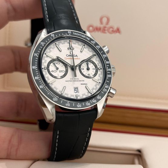 Omega-Speedmaster-Racing-17