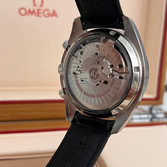 Omega-Speedmaster-Racing-18