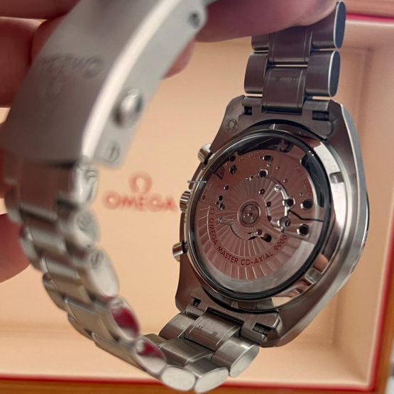 Omega-Speedmaster-Racing-19