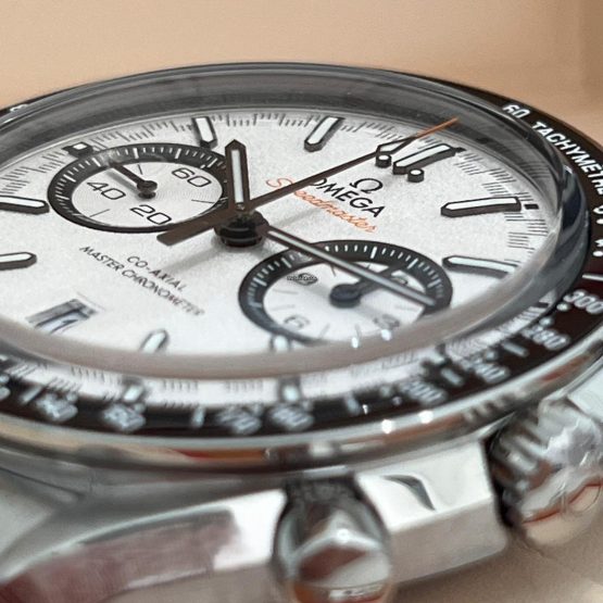 Omega-Speedmaster-Racing-20