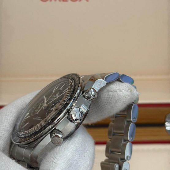 Omega-Speedmaster-Racing-5