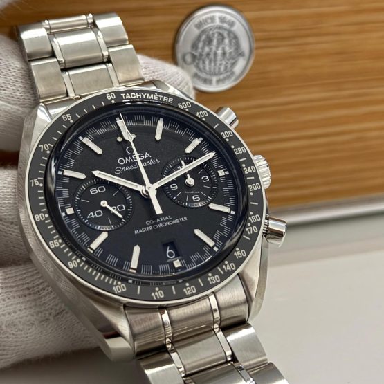 Omega-Speedmaster-Racing-8