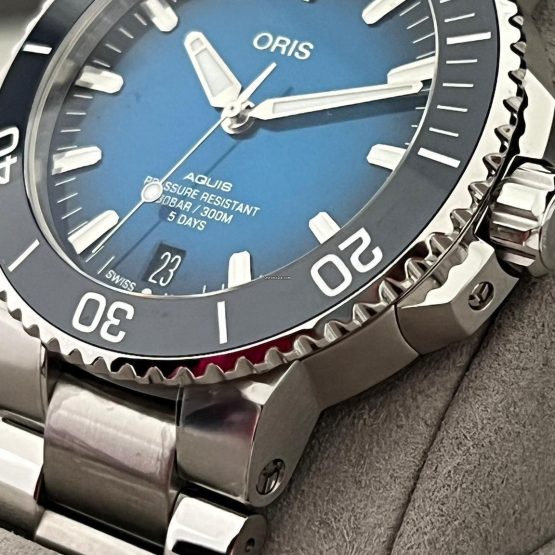 Oris-Aquis-Date