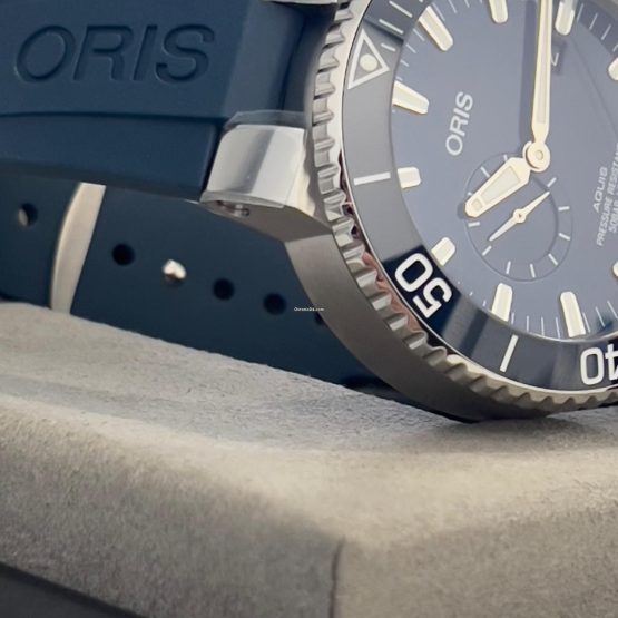 Oris-Aquis-Small-Second-6