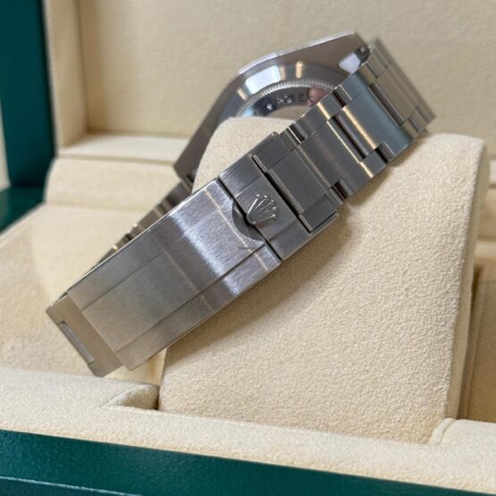 Rolex-Sea-Dweller-4000-11