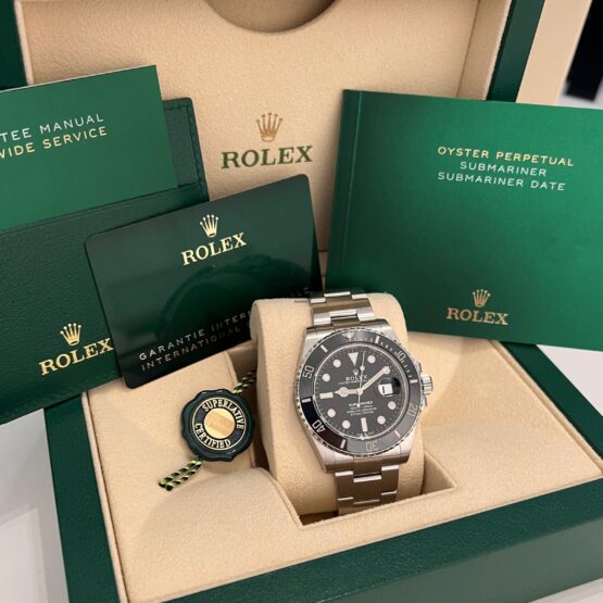 Rolex-Submariner-Date-12