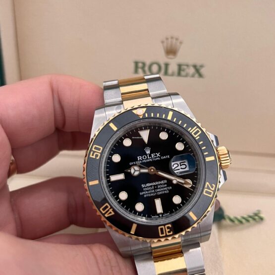 Rolex-Submariner-Date-13