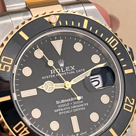 Rolex-Submariner-Date-16