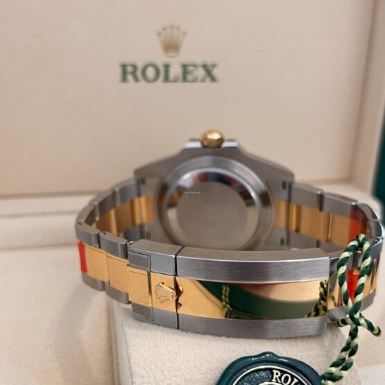 Rolex-Submariner-Date-17
