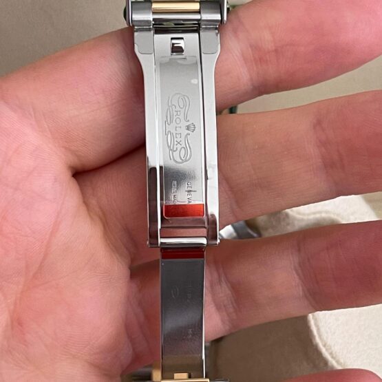 Rolex-Submariner-Date-23