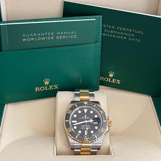 Rolex-Submariner-Date-24