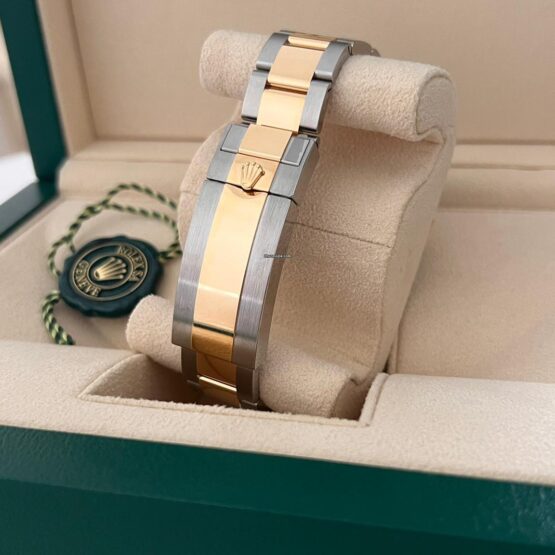 Rolex-Submariner-Date-31