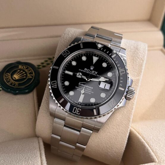 Rolex-Submariner-Date-5
