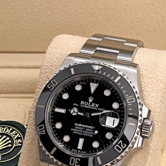 Rolex-Submariner-Date-7