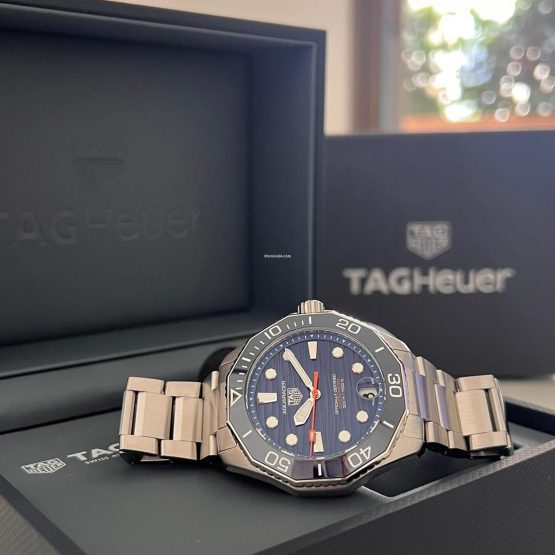 TAG-Heuer-Aquaracer-300M-18