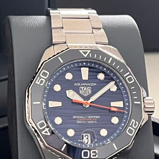 TAG-Heuer-Aquaracer-300M-28