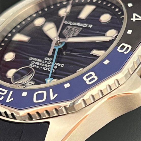 TAG-Heuer-Aquaracer-300M-29