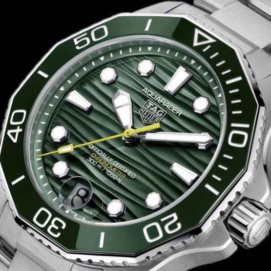 TAG-Heuer-Aquaracer-300M-3
