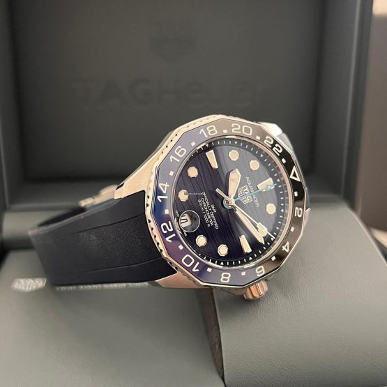 TAG-Heuer-Aquaracer-300M-30