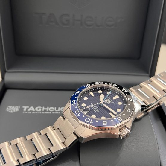 TAG-Heuer-Aquaracer-300M-44
