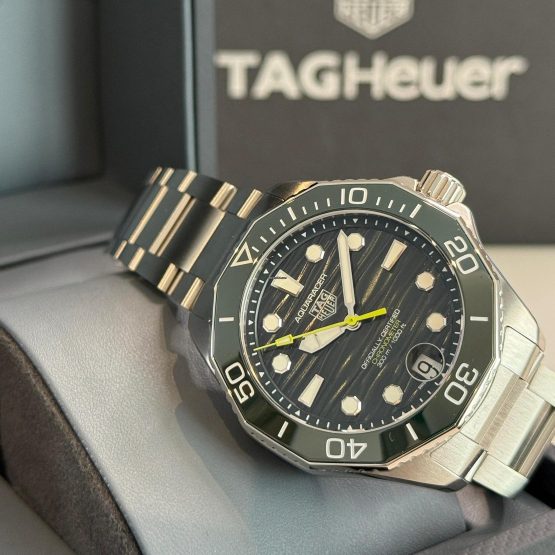TAG-Heuer-Aquaracer-300M-5