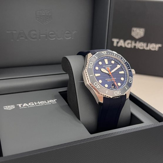 TAG-Heuer-Aquaracer-300M-54