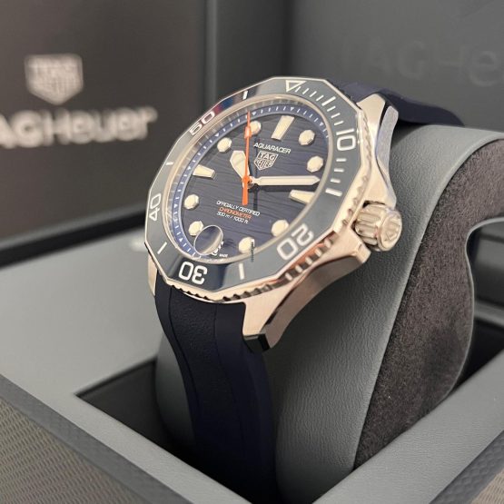 TAG-Heuer-Aquaracer-300M-55