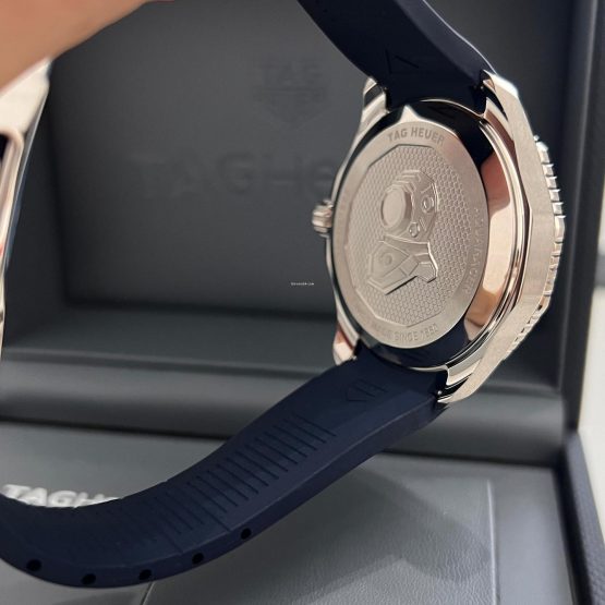 TAG-Heuer-Aquaracer-300M-56