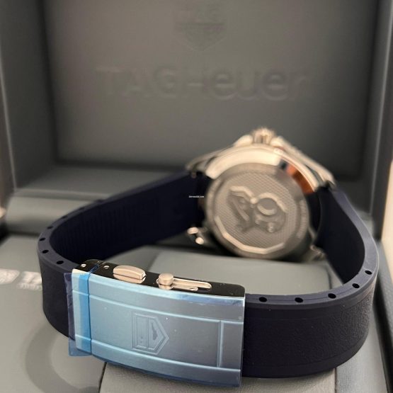 TAG-Heuer-Aquaracer-300M-62