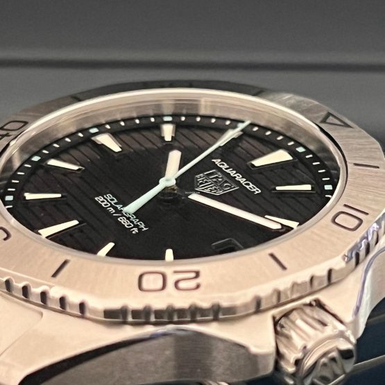 TAG-Heuer-Aquaracer-33