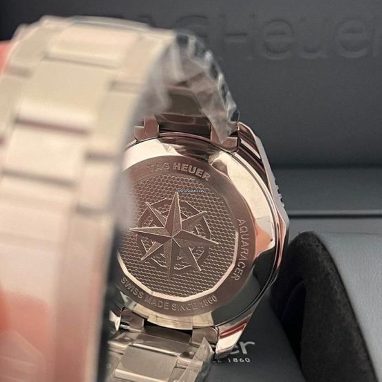 TAG-Heuer-Aquaracer-38