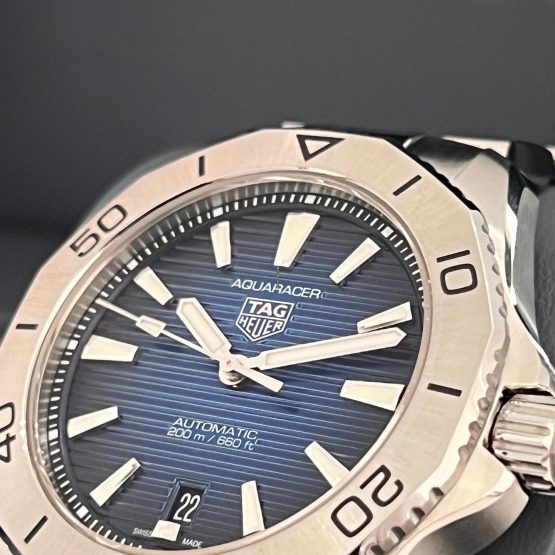TAG-Heuer-Aquaracer-54