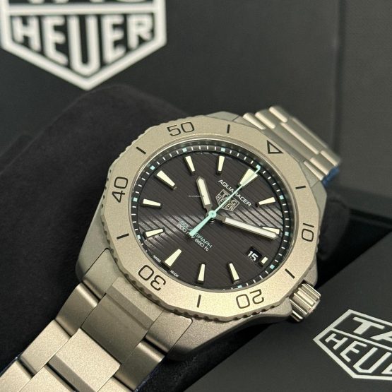 TAG-Heuer-Aquaracer-7