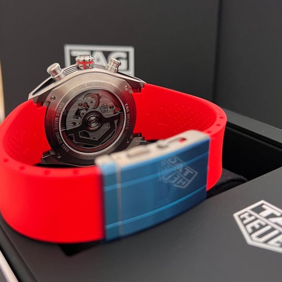 TAG-Heuer-Carrera-40