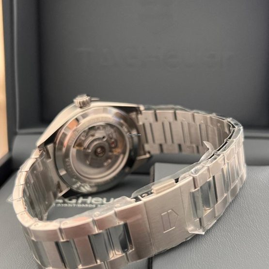 TAG-Heuer-Carrera-Calibre-5-11