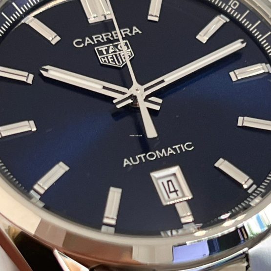 TAG-Heuer-Carrera-Calibre-5-6