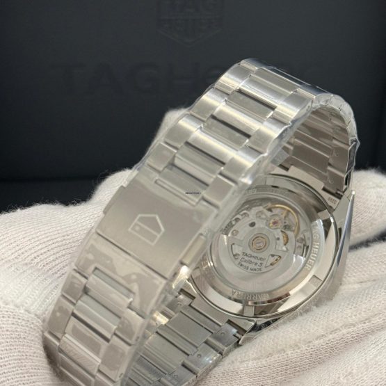 TAG-Heuer-Carrera-Calibre-5