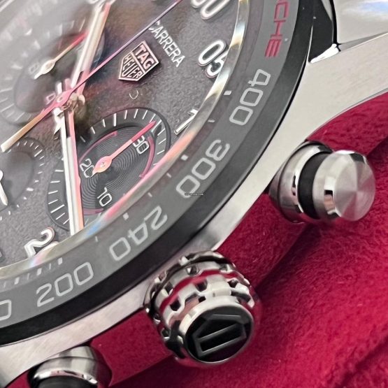 TAG-Heuer-Carrera-Porsche-Chronograph-Special-Edition-2