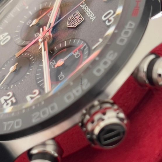 TAG-Heuer-Carrera-Porsche-Chronograph-Special-Edition-4