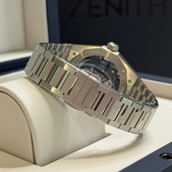 Zenith-Defy-Skyline-12