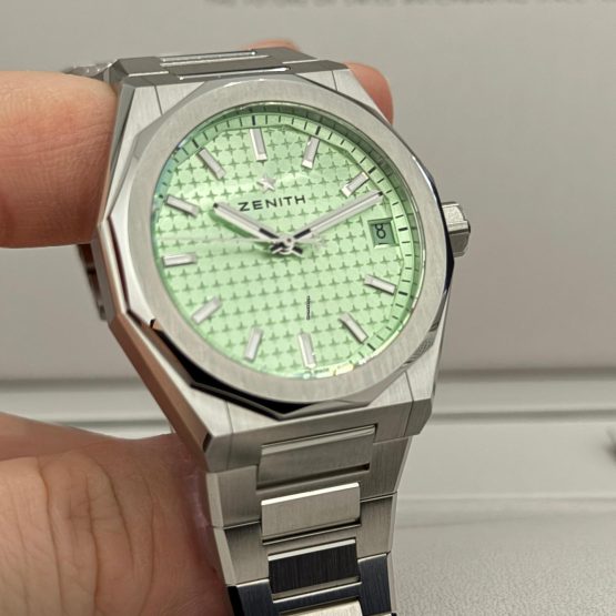 Zenith-Defy-Skyline-9